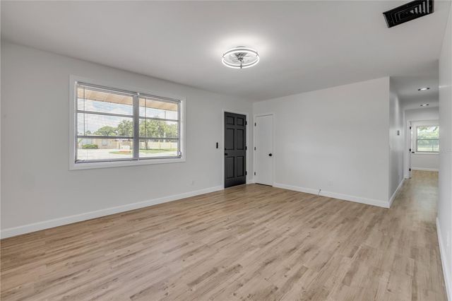 1807 S SEGRAVE STREET, South Daytona, FL 32119