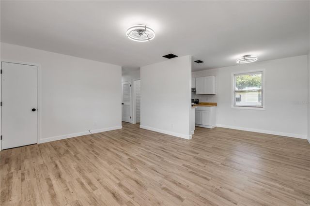 1807 S SEGRAVE STREET, South Daytona, FL 32119