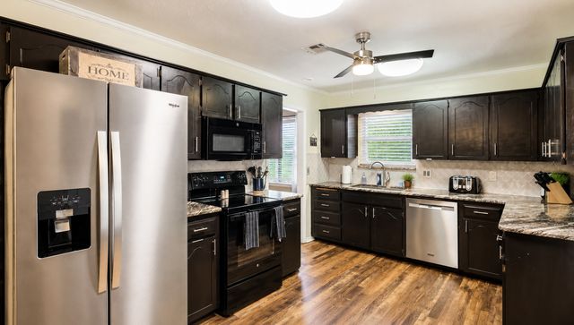 2701 E Dallas Street, Broken Arrow, OK 74014