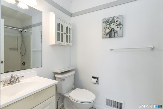 9 Highpoint Court 116E, Woodbury, CT 06798