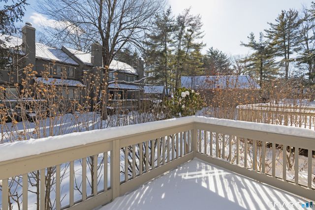 9 Highpoint Court 116E, Woodbury, CT 06798