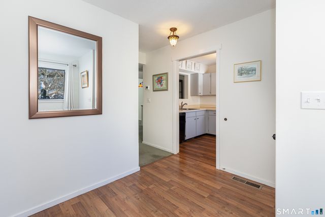 9 Highpoint Court 116E, Woodbury, CT 06798