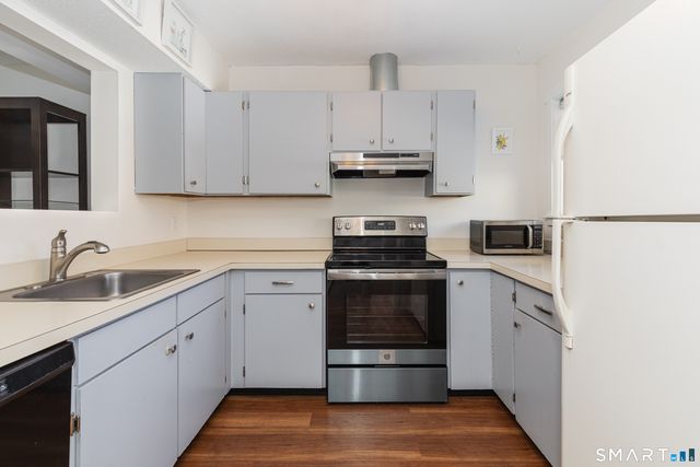 9 Highpoint Court 116E, Woodbury, CT 06798