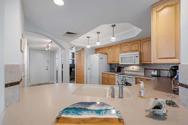 9550 S Ocean Drive 4, Jensen Beach, FL 34957