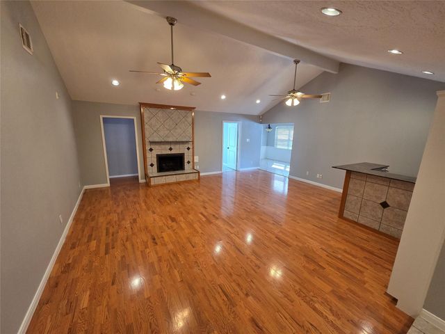 305 W Castle Harbour Drive, Friendswood, TX 77546
