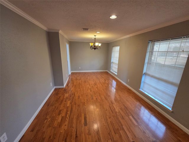 305 W Castle Harbour Drive, Friendswood, TX 77546