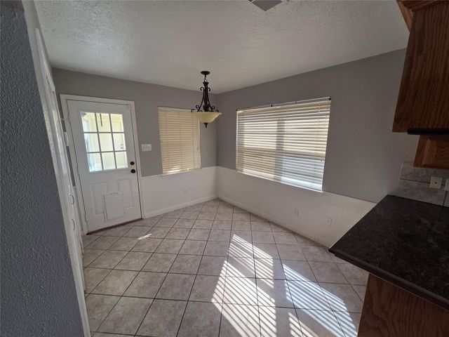 305 W Castle Harbour Drive, Friendswood, TX 77546