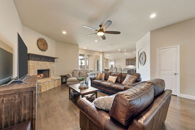 265 Hilltop Drive, Justin, TX 76247