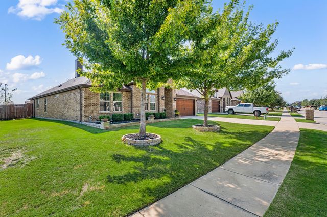 265 Hilltop Drive, Justin, TX 76247