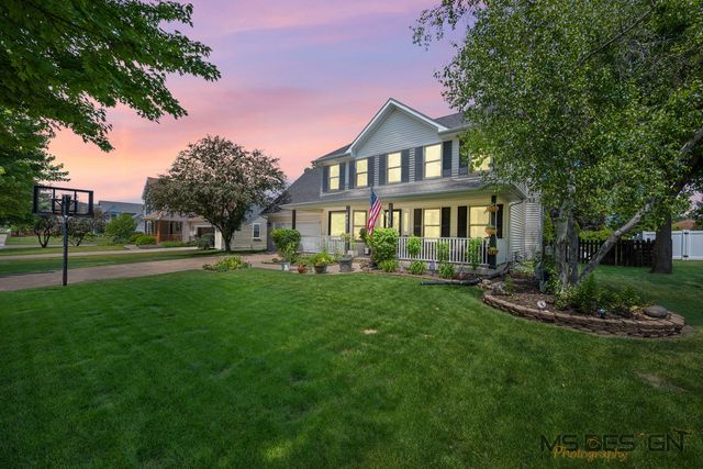 437 W DeKalb Drive, Maple Park, IL 60151