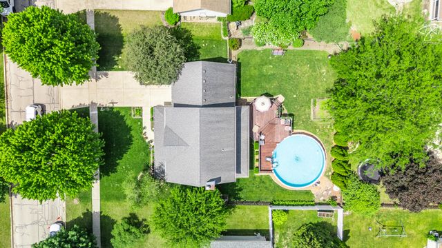 437 W DeKalb Drive, Maple Park, IL 60151