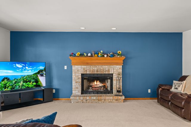 437 W DeKalb Drive, Maple Park, IL 60151
