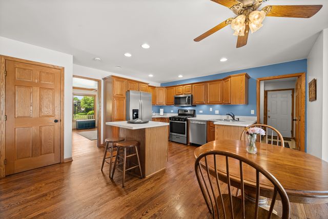 437 W DeKalb Drive, Maple Park, IL 60151