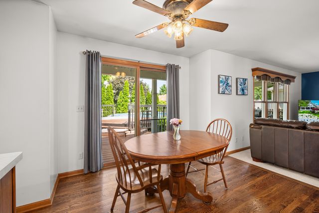 437 W DeKalb Drive, Maple Park, IL 60151