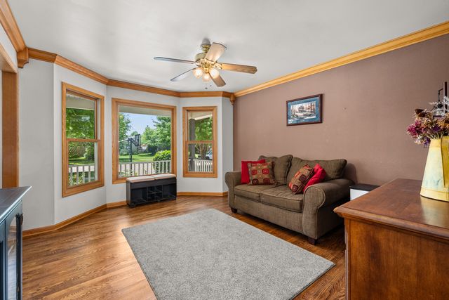 437 W DeKalb Drive, Maple Park, IL 60151