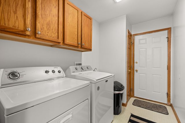437 W DeKalb Drive, Maple Park, IL 60151