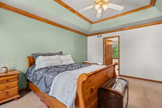 437 W DeKalb Drive, Maple Park, IL 60151