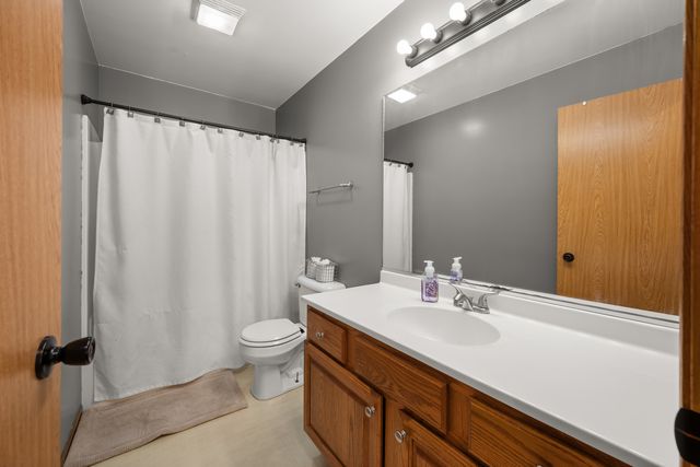 437 W DeKalb Drive, Maple Park, IL 60151