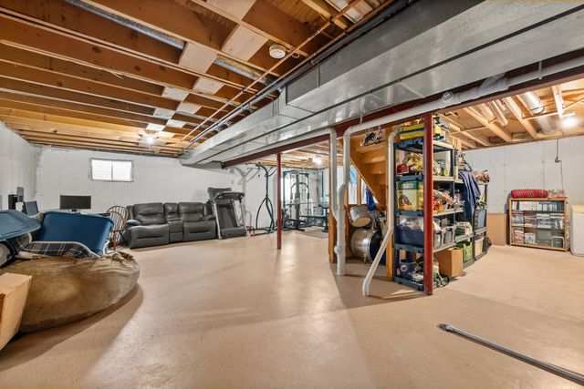 437 W DeKalb Drive, Maple Park, IL 60151
