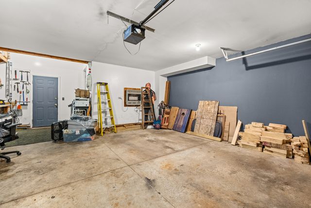 437 W DeKalb Drive, Maple Park, IL 60151