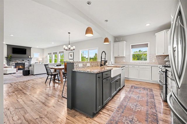 4177 Boulder View Drive, Belmont, MI 49306