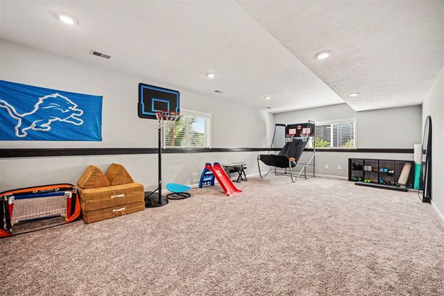 4177 Boulder View Drive, Belmont, MI 49306
