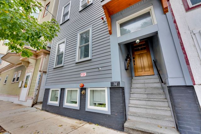74 Everett St 3, Boston, MA 02128