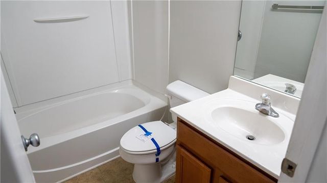 2476 Suwanee Pointe Drive, Lawrenceville, GA 30043