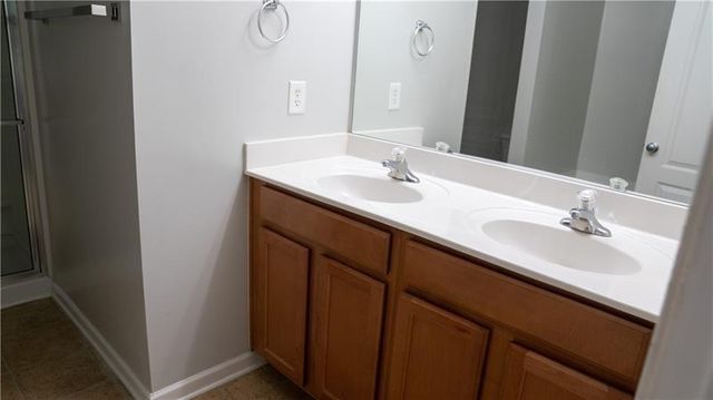 2476 Suwanee Pointe Drive, Lawrenceville, GA 30043