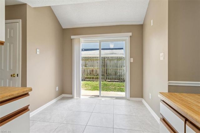 192 Lees Mill DR, Newport News, VA 23608