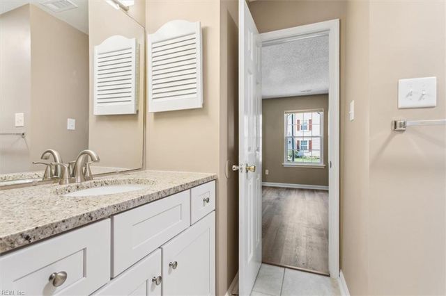 192 Lees Mill DR, Newport News, VA 23608