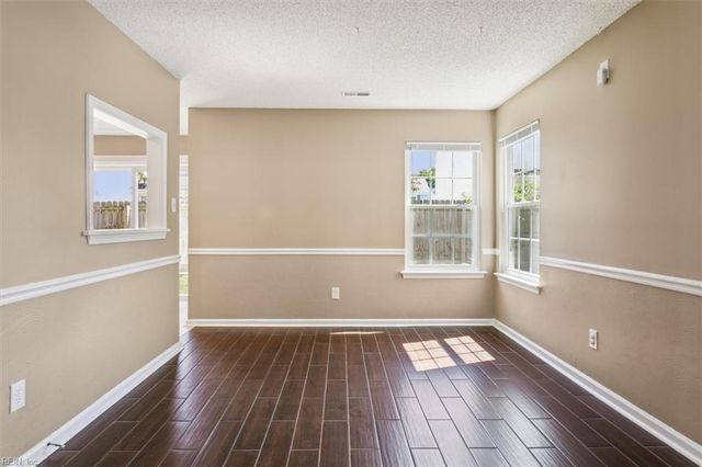 192 Lees Mill DR, Newport News, VA 23608