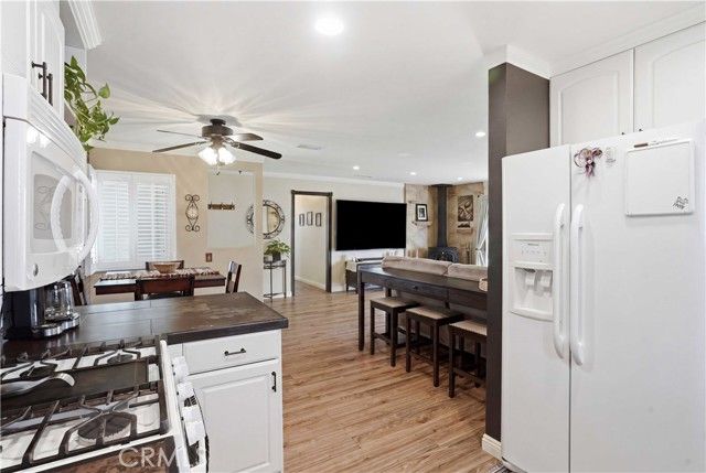 1385 Currant Avenue, Simi Valley, CA 93065