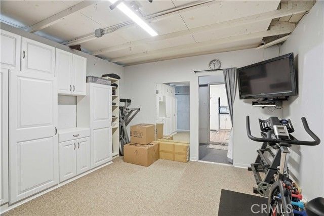 1385 Currant Avenue, Simi Valley, CA 93065