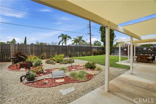 1385 Currant Avenue, Simi Valley, CA 93065