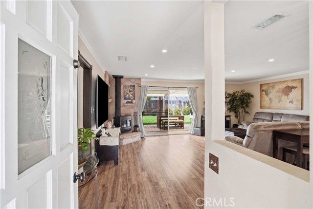 1385 Currant Avenue, Simi Valley, CA 93065