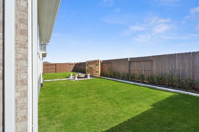 327 Afton Drive, Rosenberg, TX 77471