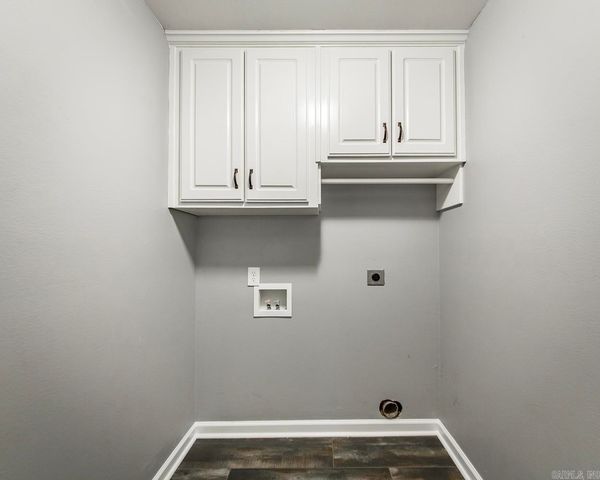 31 Newcastle Drive, Cabot, AR 72023