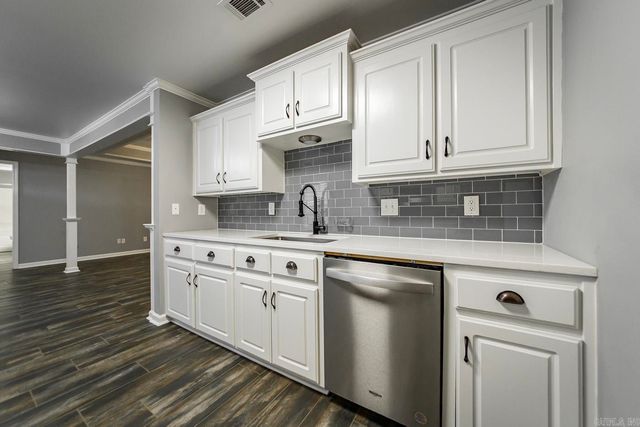 31 Newcastle Drive, Cabot, AR 72023