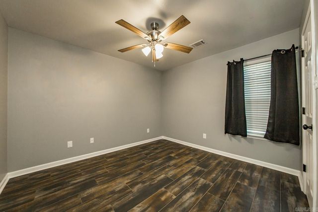 31 Newcastle Drive, Cabot, AR 72023