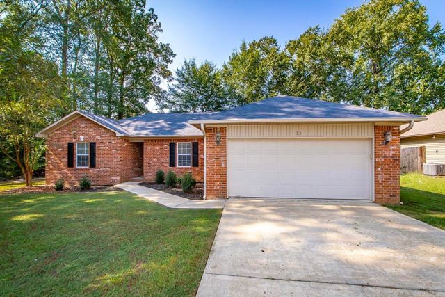 31 Newcastle Drive, Cabot, AR 72023