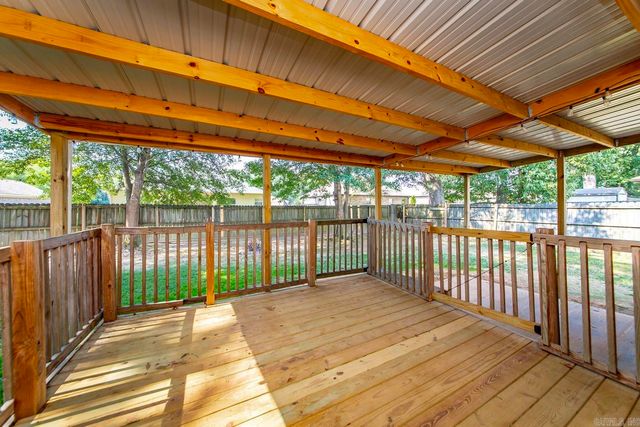 31 Newcastle Drive, Cabot, AR 72023