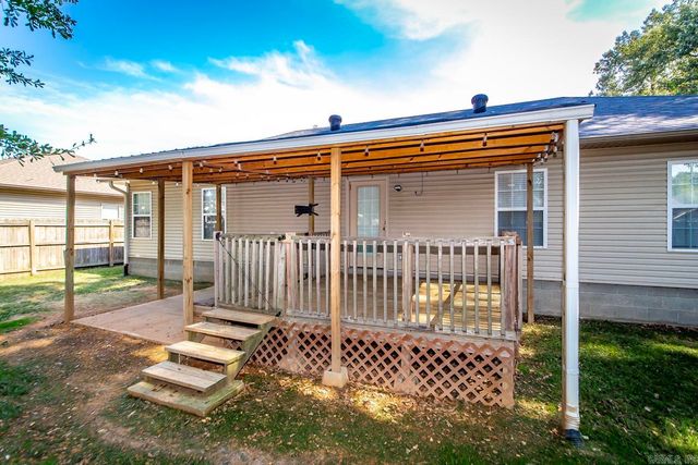 31 Newcastle Drive, Cabot, AR 72023