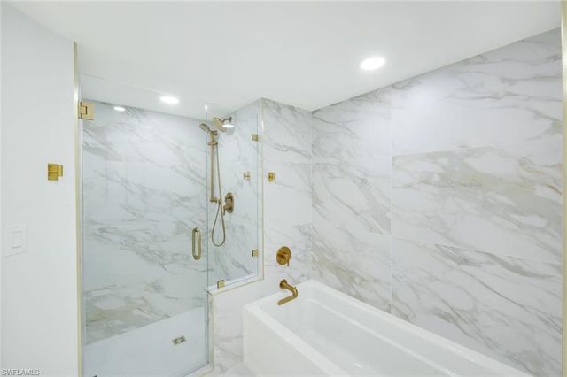 6001 Pelican Bay BLVD 1606, Naples, FL 34108