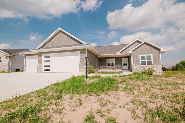 581 EMERALD ISLE COURT, Wrightstown, WI 54180