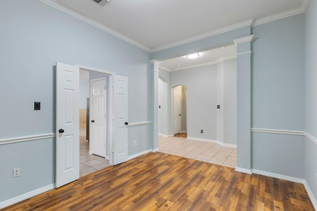 6 E Cottage Green Street, The Woodlands, TX 77382