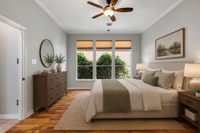 6 E Cottage Green Street, The Woodlands, TX 77382