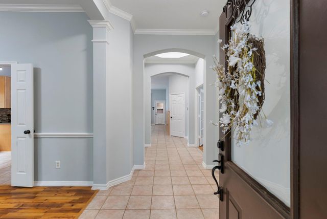 6 E Cottage Green Street, The Woodlands, TX 77382