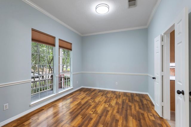 6 E Cottage Green Street, The Woodlands, TX 77382