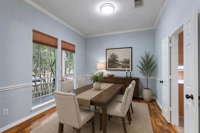 6 E Cottage Green Street, The Woodlands, TX 77382
